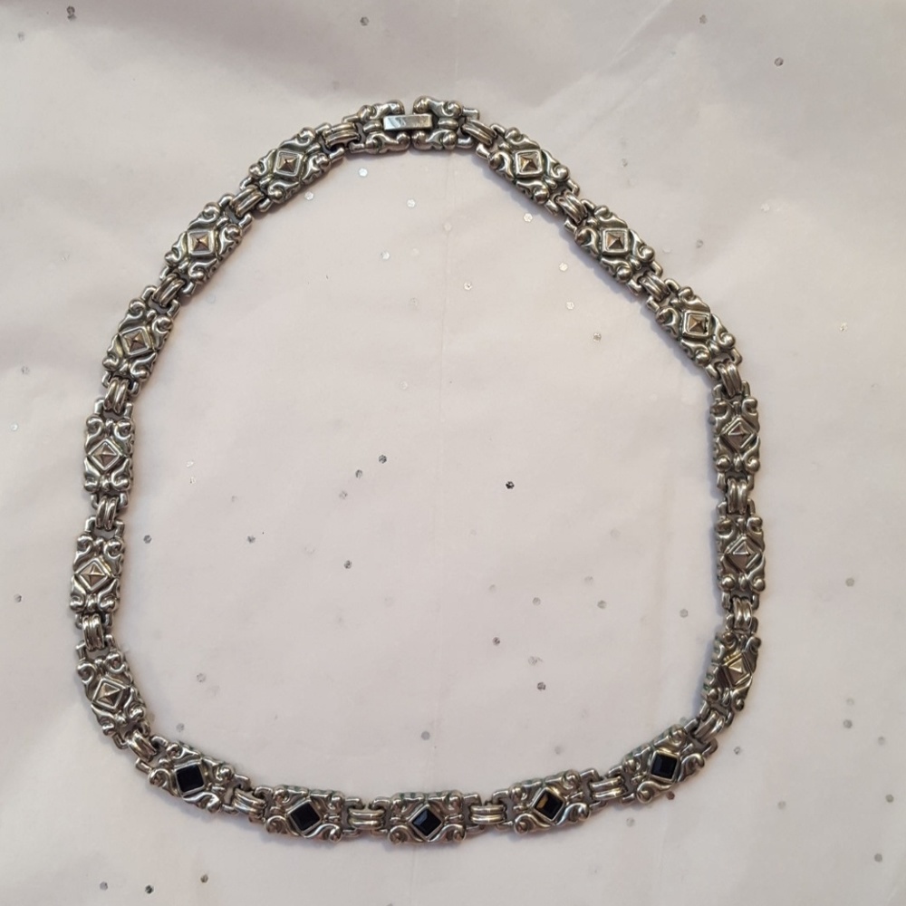 Vintage necklace silver color choker